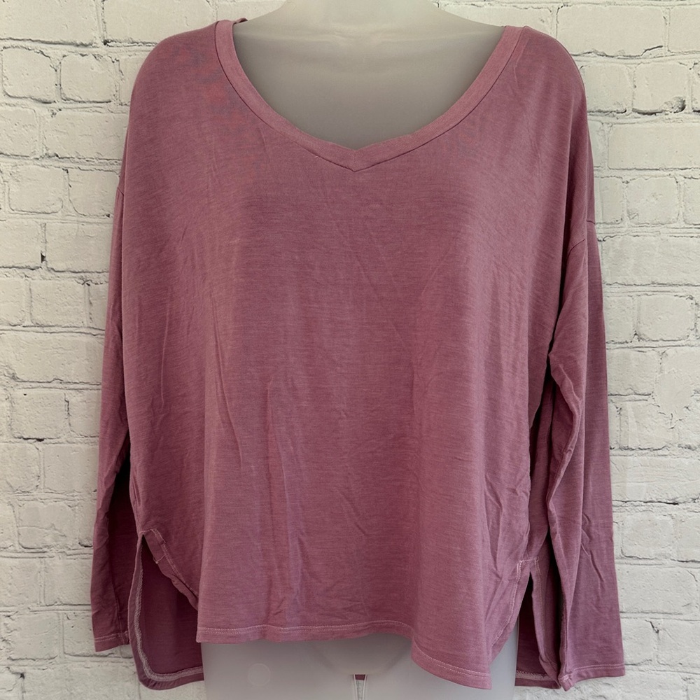 American Eagle Outfitters Soft & Sexy V-Neck Long Sleeve Top - Dusty Rose
